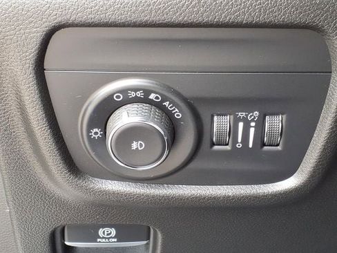 Used 2021 Jeep Grand Cherokee L Limited AWD/4WD image 23