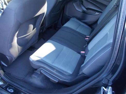 Used 2015 Ford Escape SE image 24