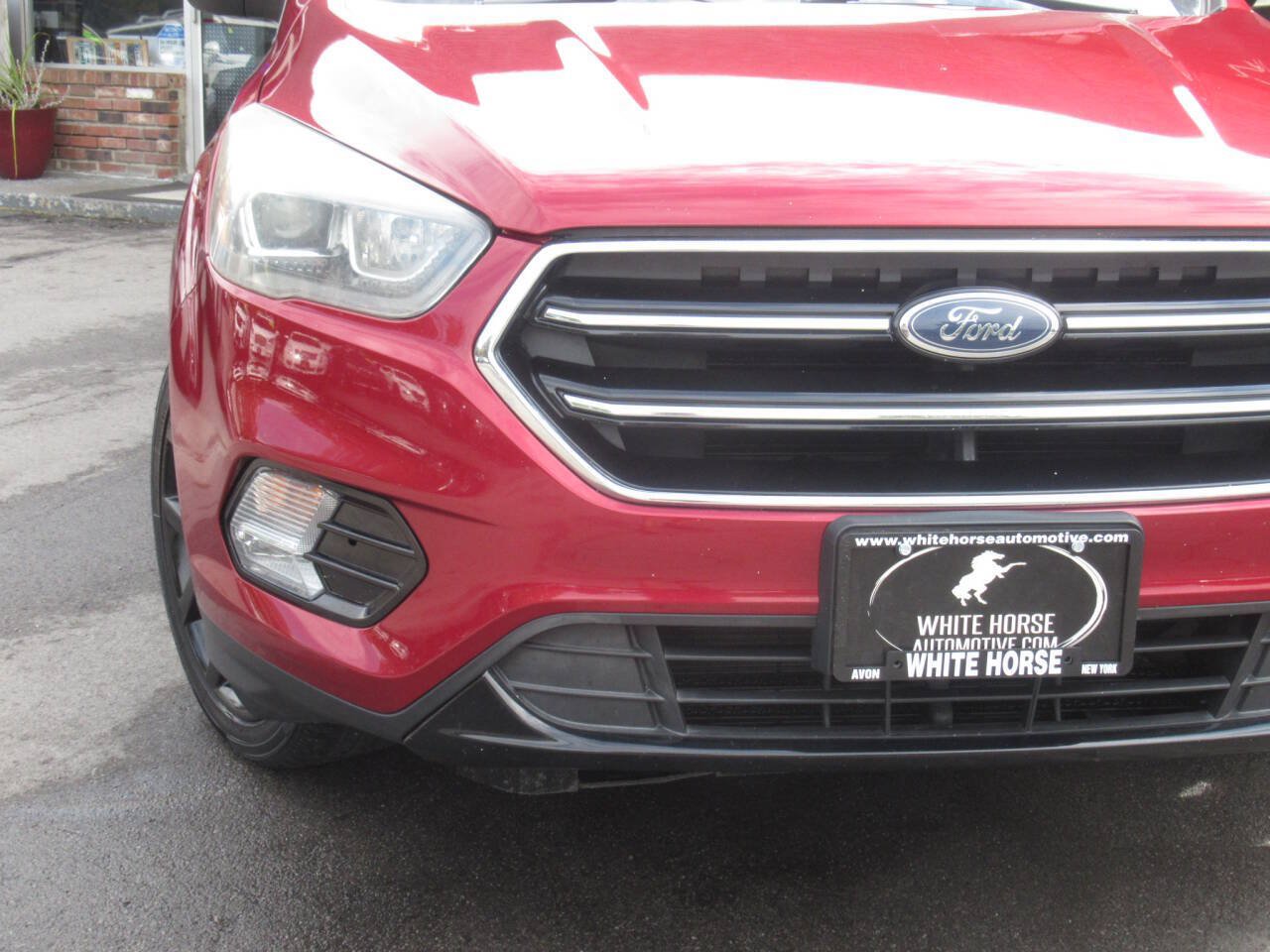 Used 2017 Ford Escape Titanium AWD/4WD image 3