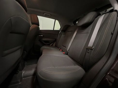 Used 2022 Chevrolet Trax LS w/ Tint and Cruise Package image 22