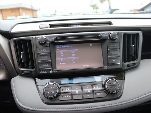 Used 2014 Toyota RAV4 XLE image 27