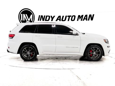 Used 2016 Jeep Grand Cherokee SRT image 3