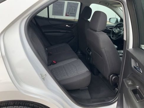 Used 2023 Chevrolet Equinox LT image 32
