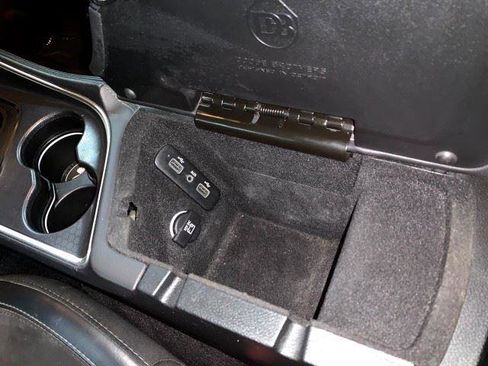 Used 2018 Dodge Challenger R/T Scat Pack w/ Leather Interior Group RWD image 36