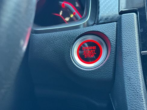 Used 2018 Honda Civic Type R image 23