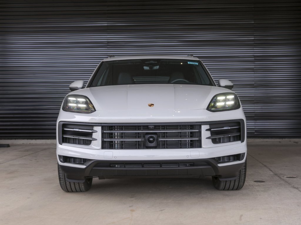 Certified 2026 Porsche Cayenne AWD/4WD image 10