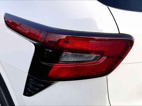 Certified 2025 Chevrolet Trax LT w/ LT Convenience Package image 27