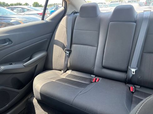 Used 2025 Nissan Altima 2.5 SV FWD image 39