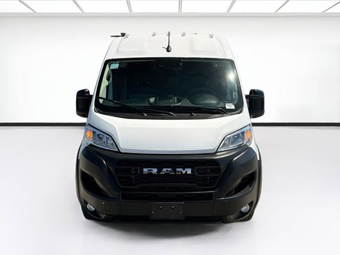Used 2025 RAM ProMaster 2500 w/ Convenience Group FWD image 2