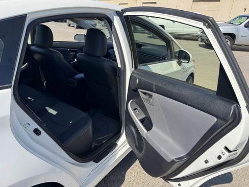 Used 2015 Toyota Prius Four w/ Deluxe Solar Roof Package FWD image 17