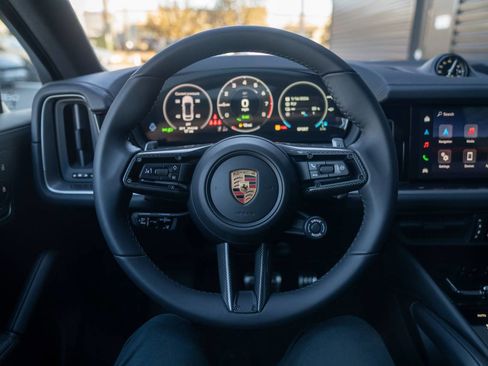 New 2026 Porsche Cayenne S image 13