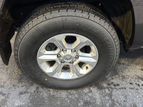 Certified 2023 Toyota 4Runner SR5 Premium w/ Moonroof Package image 31