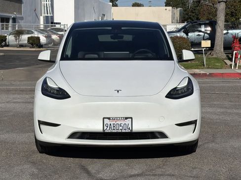 Used 2022 Tesla Model Y Long Range image 2