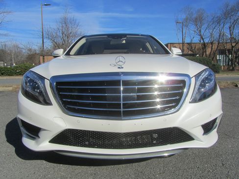 Used 2015 Mercedes-Benz S 550 Sedan image 4