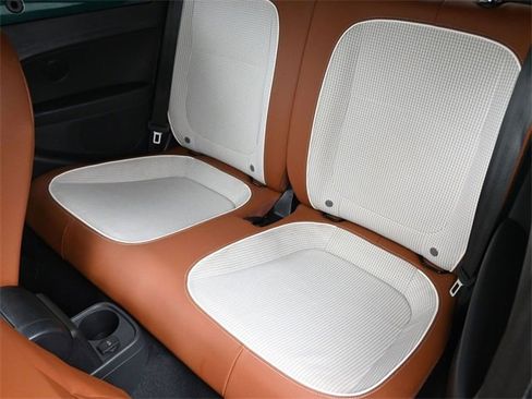 Used 2017 Volkswagen Beetle 1.8T Classic image 10