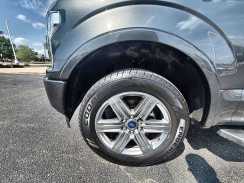 Used 2019 Ford F150 Lariat w/ Equipment Group 502A Luxury AWD/4WD image 18