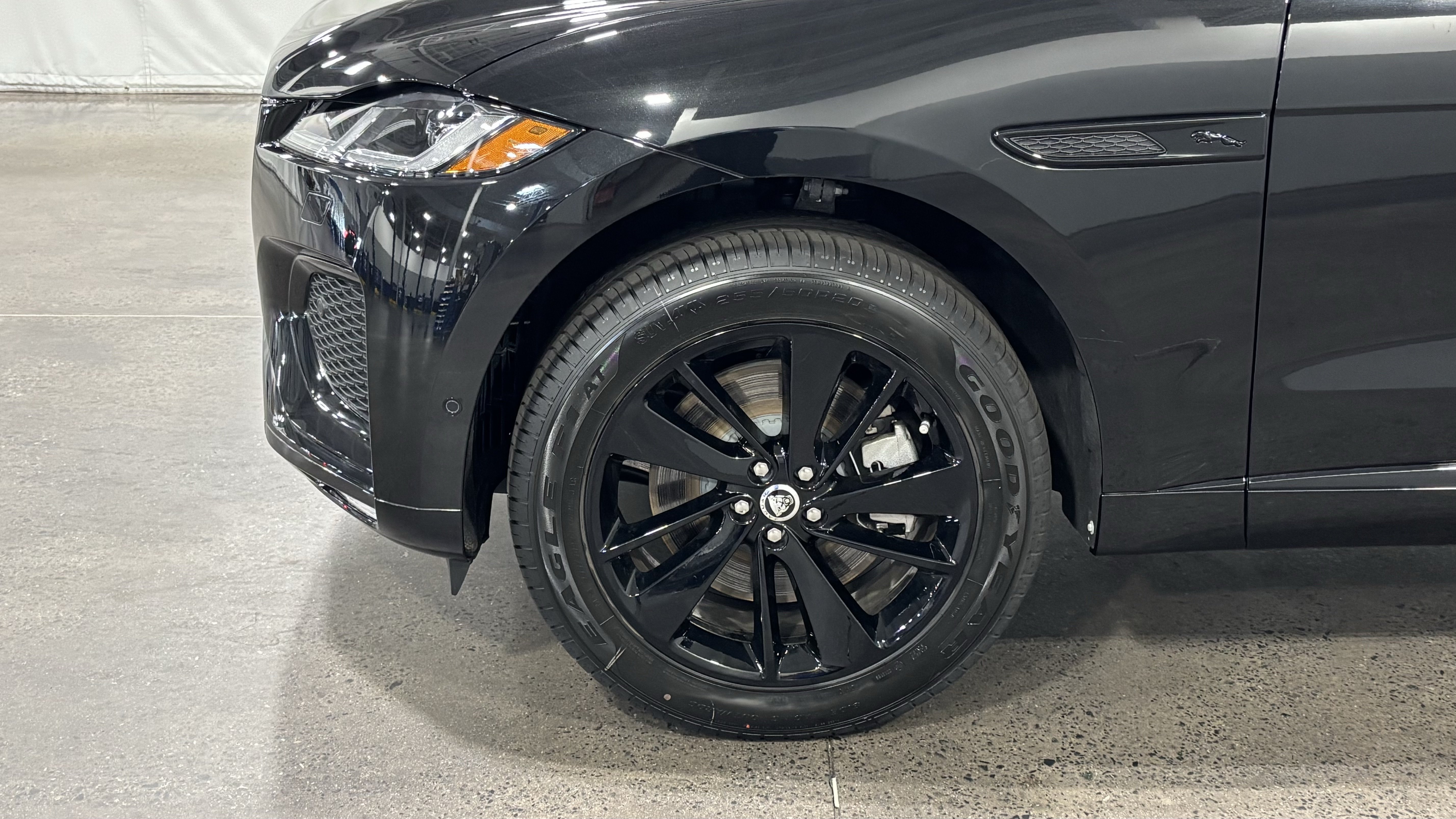 New 2026 Jaguar F-PACE R-Dynamic S AWD/4WD image 10