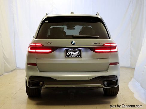 Used 2026 BMW X7 xDrive40i w/ Executive Package image 7