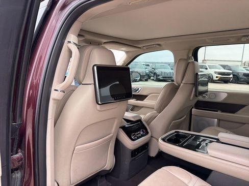 Used 2019 Lincoln Navigator L Reserve image 20