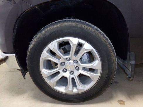 Used 2023 Chevrolet Silverado 1500 LTZ image 31