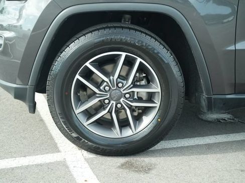 Used 2020 Jeep Grand Cherokee Limited RWD image 11
