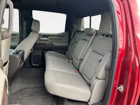 Used 2024 GMC Sierra 1500 SLT image 23