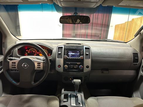 Used 2018 Nissan Frontier SV RWD image 54