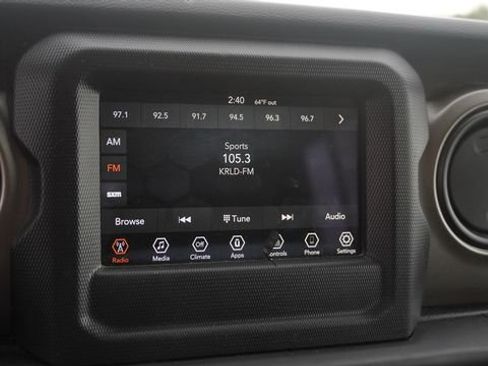 Used 2021 Jeep Gladiator Sport AWD/4WD image 17
