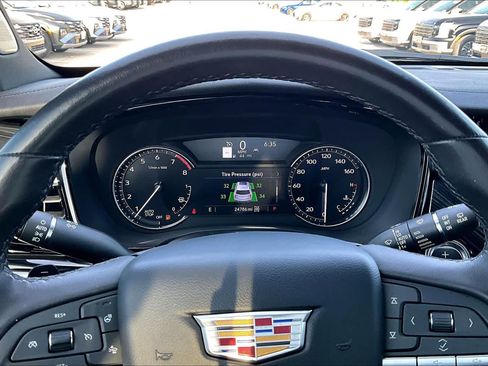 Used 2025 Cadillac XT6 Premium Luxury AWD/4WD image 25