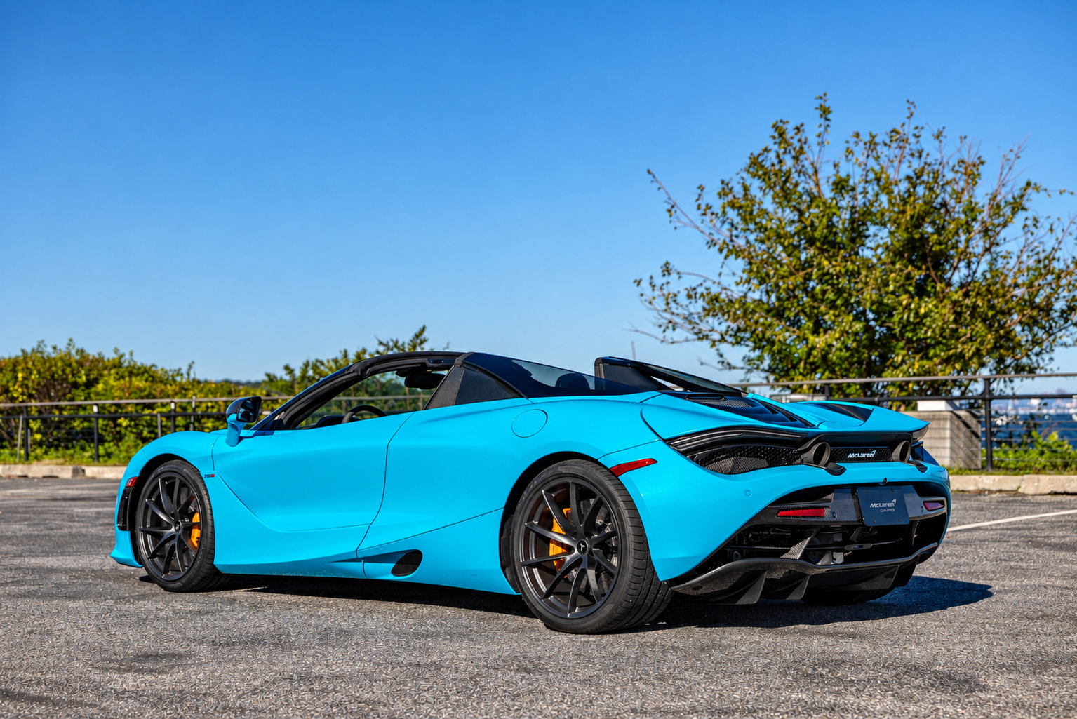 Used 2020 McLaren 720S Luxury RWD image 6