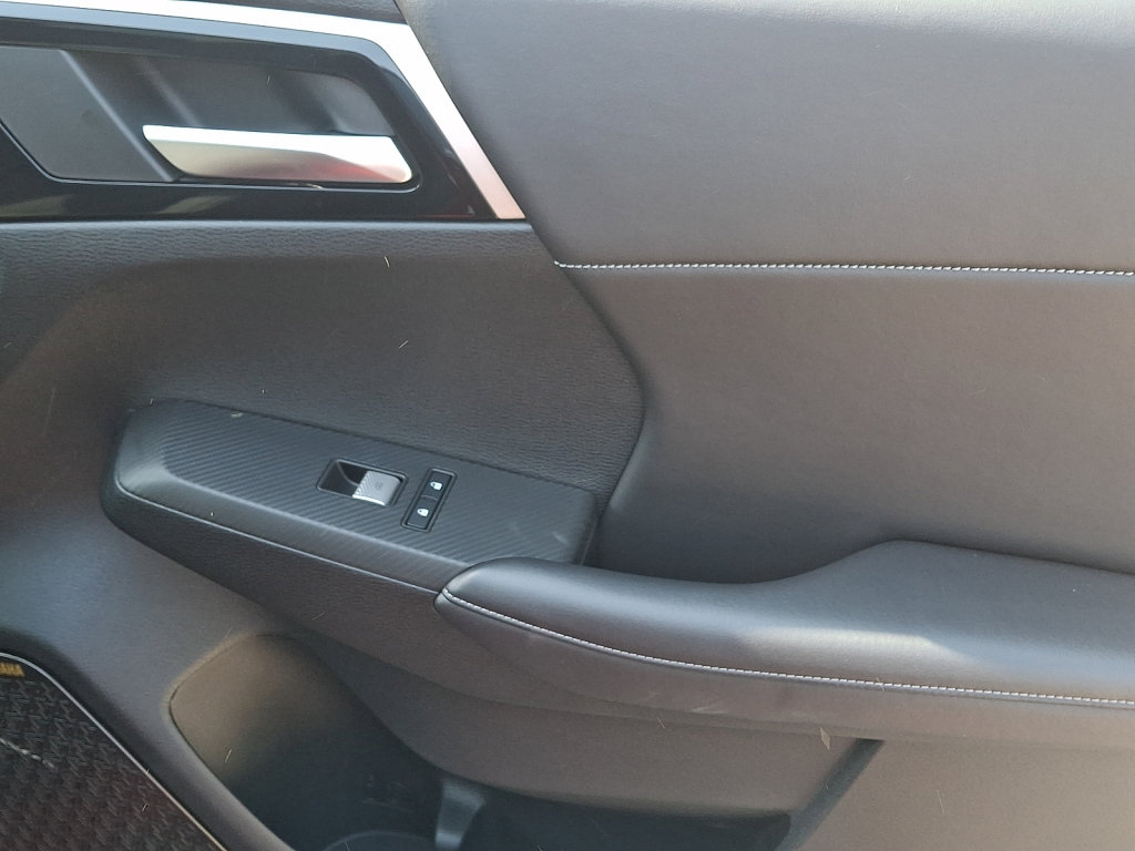 Used 2025 Mitsubishi Outlander SE AWD/4WD image 10