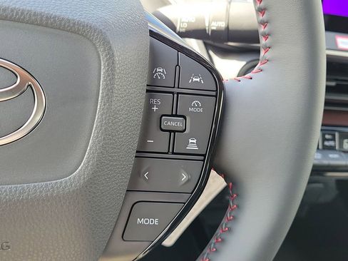 New 2026 Toyota Prius Plug-In Hybrid FWD image 10