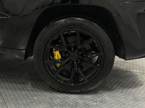 Used 2020 Jeep Grand Cherokee Trackhawk AWD/4WD image 34