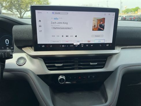 New 2026 Ford Explorer Active RWD image 23