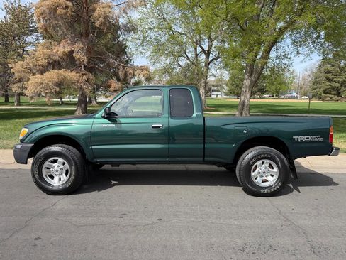 Used 1999 Toyota Tacoma 4x4 Xtracab V6 image 2