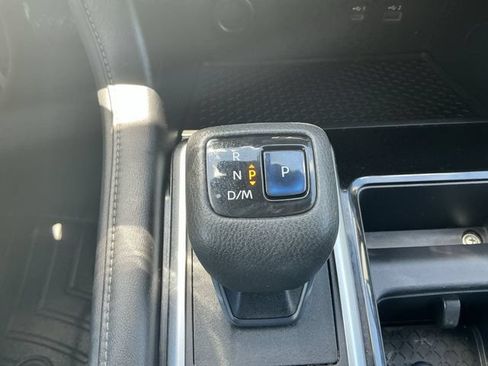 Used 2022 Nissan Pathfinder SL w/ Cargo Package AWD/4WD image 18