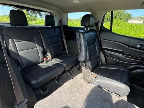 Used 2023 GMC Acadia AT4 image 16