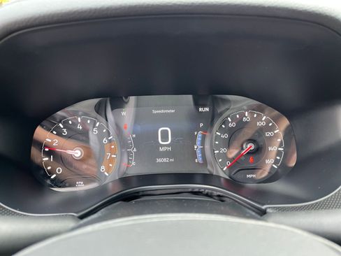 Used 2025 Jeep Compass Trailhawk AWD/4WD image 40
