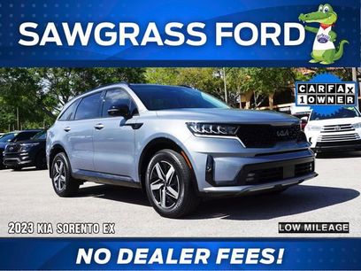 Used 2023 Kia Sorento EX w/ Panoramic Sunroof Package