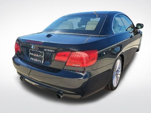 Used 2011 BMW 335i Convertible image 7