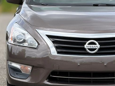 Used 2015 Nissan Altima 2.5 S FWD image 11