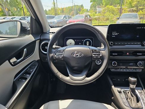 Used 2023 Hyundai Kona Limited w/ Cargo Package AWD/4WD image 13