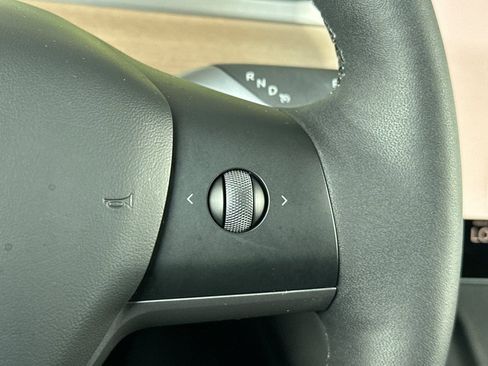 Used 2024 Tesla Model Y Long Range image 28