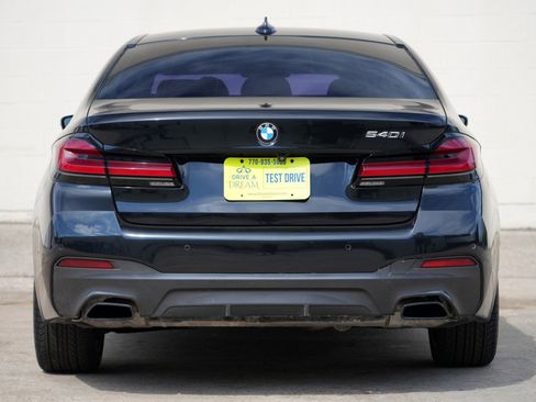 Used 2022 BMW 540i w/ M Sport Package RWD image 11
