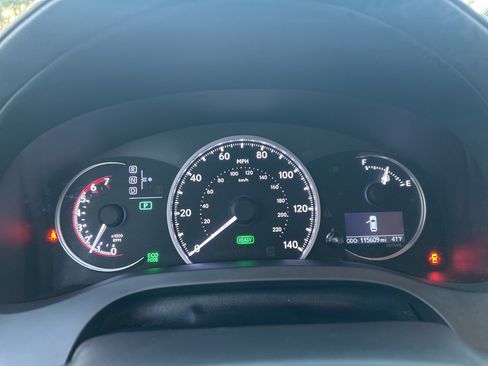 Used 2013 Lexus CT 200h image 21