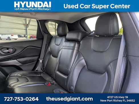 Used 2021 Jeep Cherokee Latitude image 15