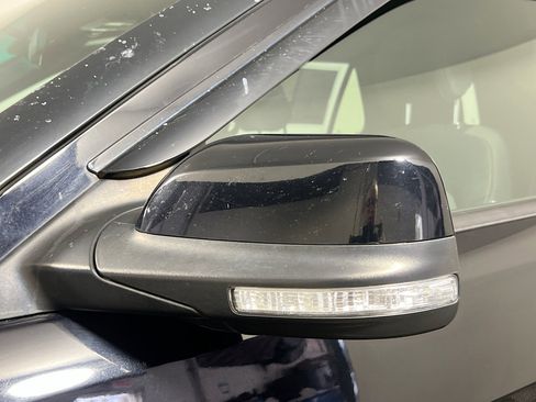 Used 2016 Ford Explorer XLT image 12