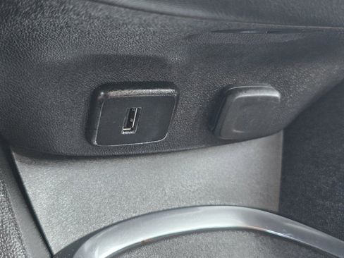 Used 2018 Chevrolet Malibu LT w/ Sport Package FWD image 26