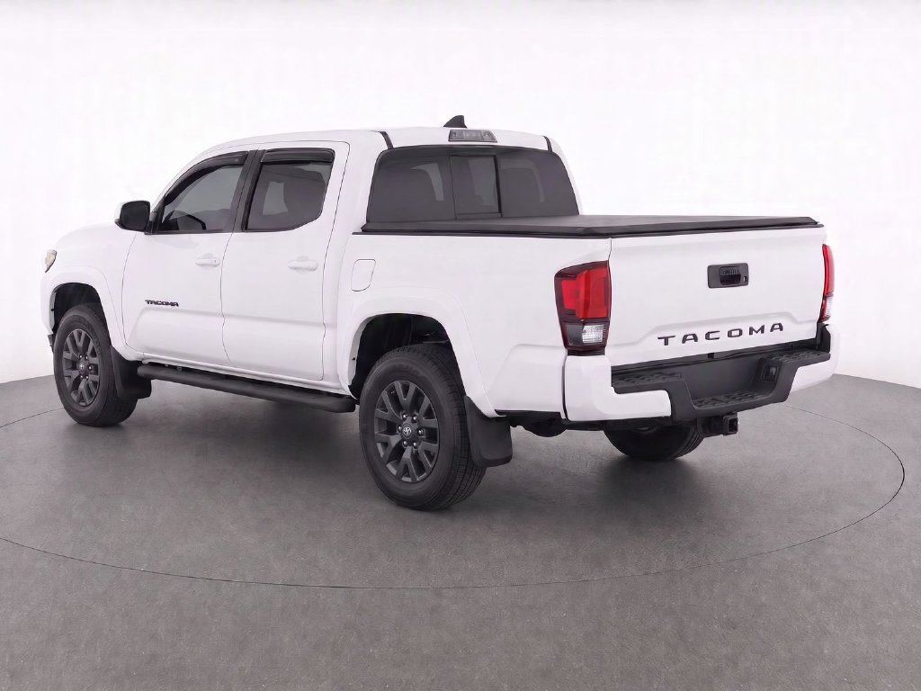 Used 2021 Toyota Tacoma SR5 AWD/4WD image 4