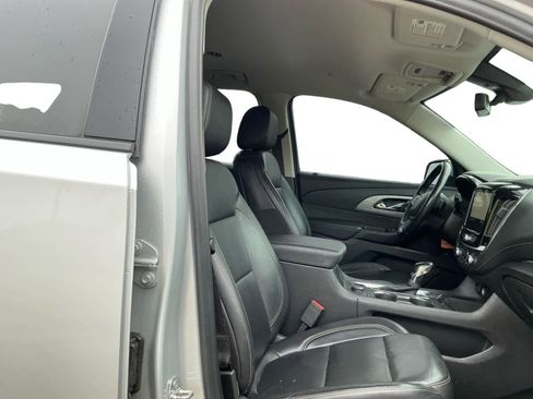 Used 2021 Chevrolet Traverse RS AWD/4WD image 15